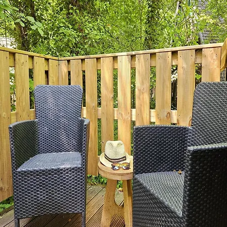 Fenced Country In Durbuy Шале